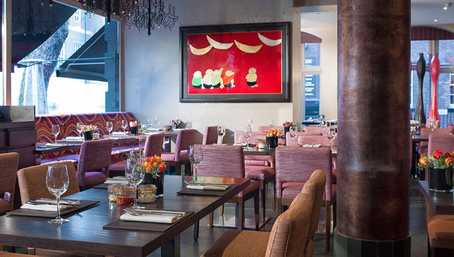 酒店餐厅，你还可在这里体验最正宗的西式牛扒和龙虾。