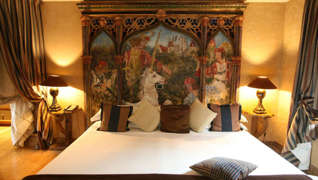 这座酒店并不大，总共有61间客房和套房，却每一间都是精品。