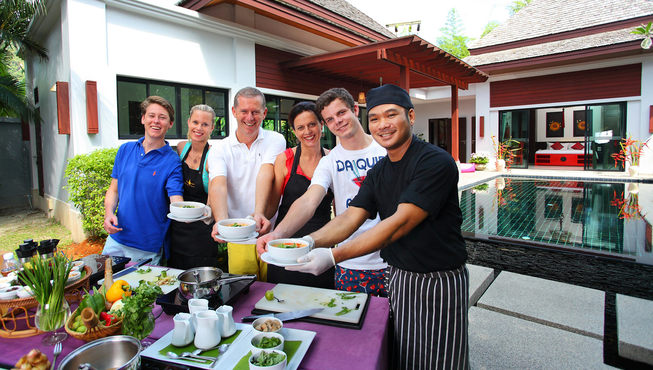 酒店的大厨还可以在你的私人泳池边给你来一堂烹饪课，教你怎样烹制顶级美食。