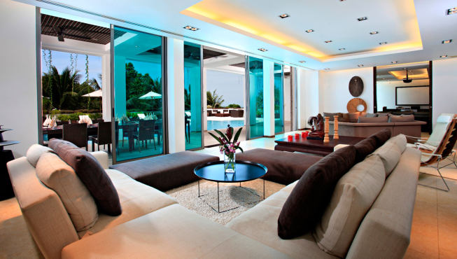 开放的空间，精致的家具和宽阔的室内都体现出一种优雅的平衡，充分享受热带环境和海洋景观。